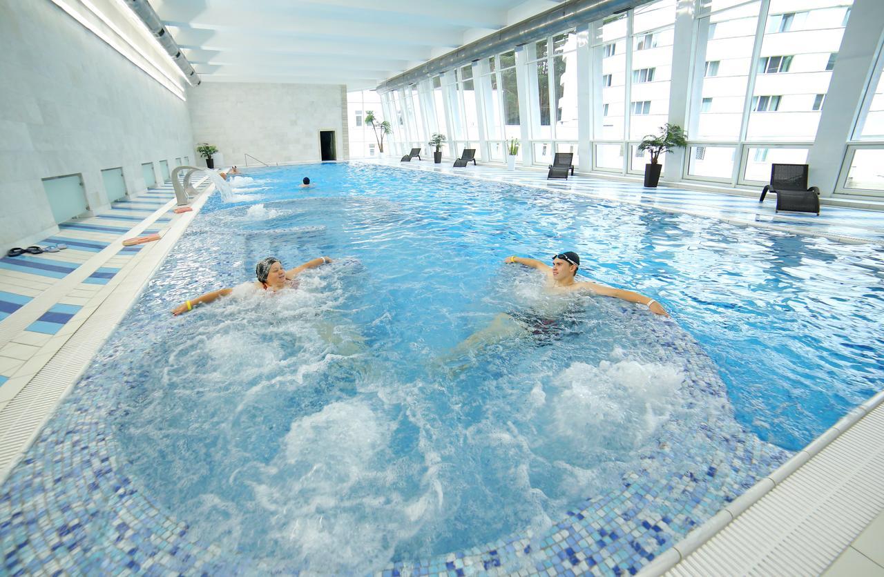 Sanatorii Sosny At Naroch Lake Hotell Gatovichi Eksteriør bilde